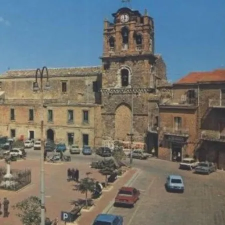 Torre Adelasia Айдоне